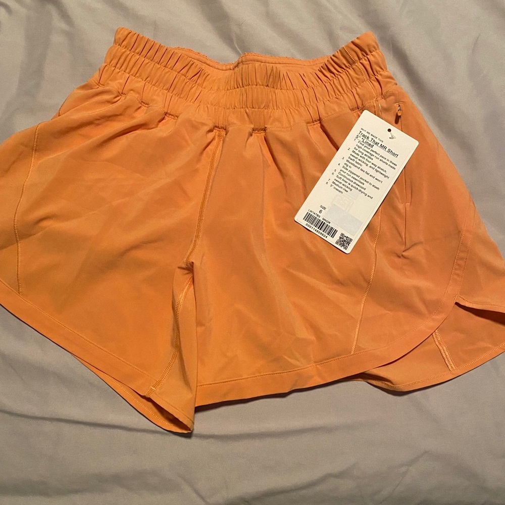 BNWT TRACK THAT SHORT
